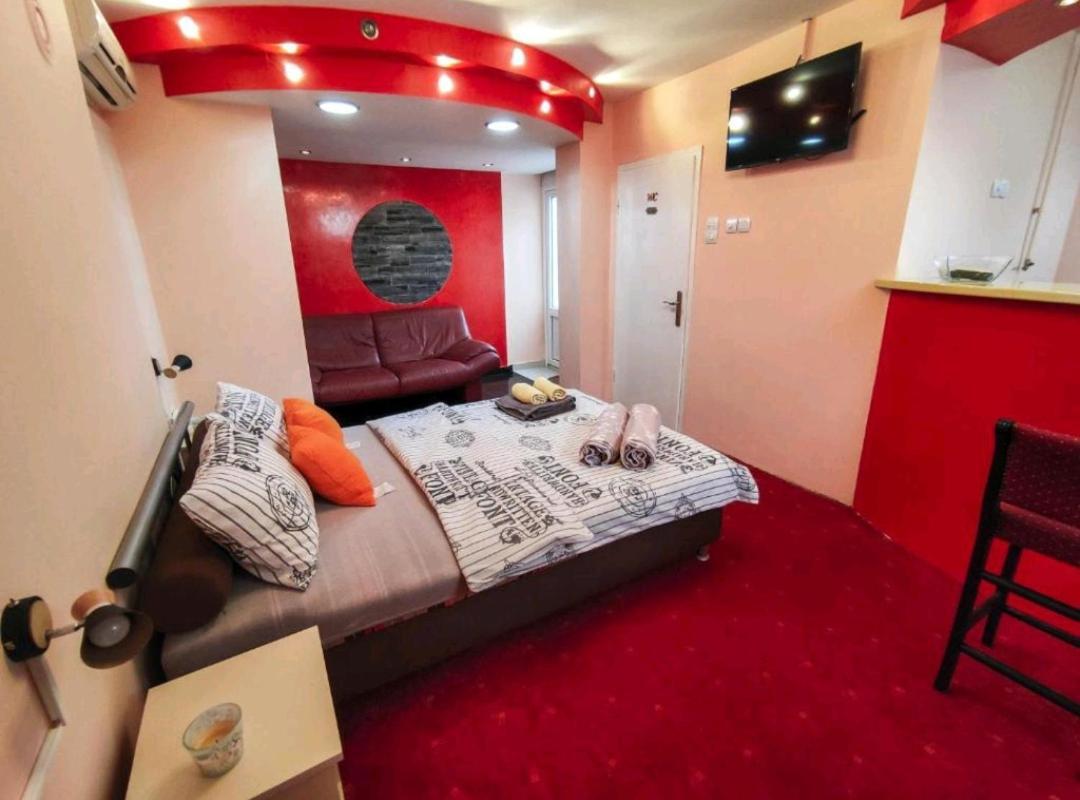 Appartement S. A. L. Prenociste à Zrenjanin Extérieur photo